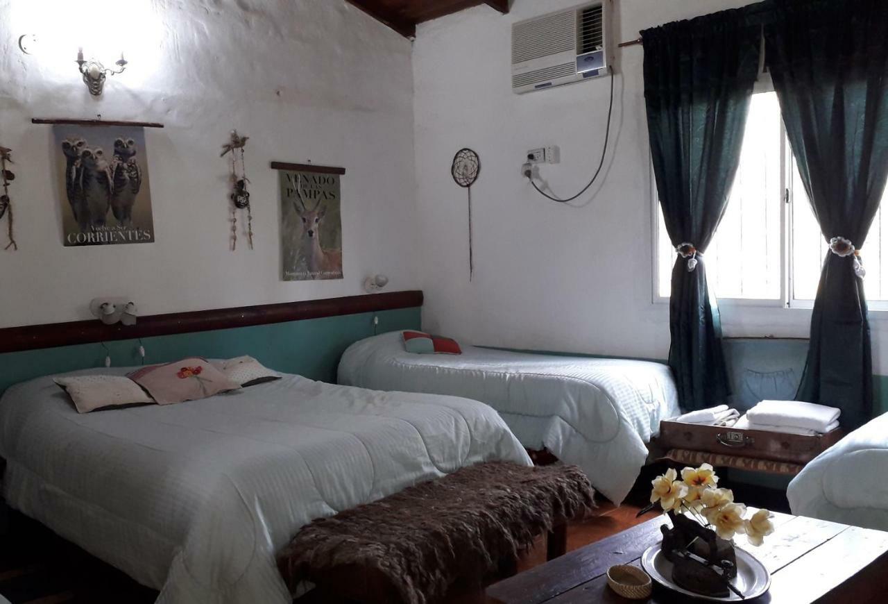Hospedaje San Cayetano Колонія-Карлос-Пельєґріні Екстер'єр фото